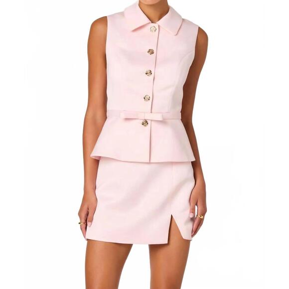 ASTR Dresses & Skirts - NEW ASTR jamia peplum button-front mini dress in pink